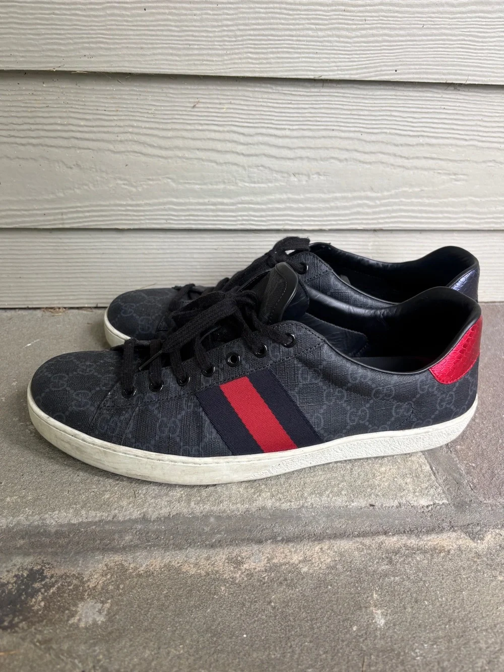 Gucci Ace GG Supreme Black Runway Sneakers🔥